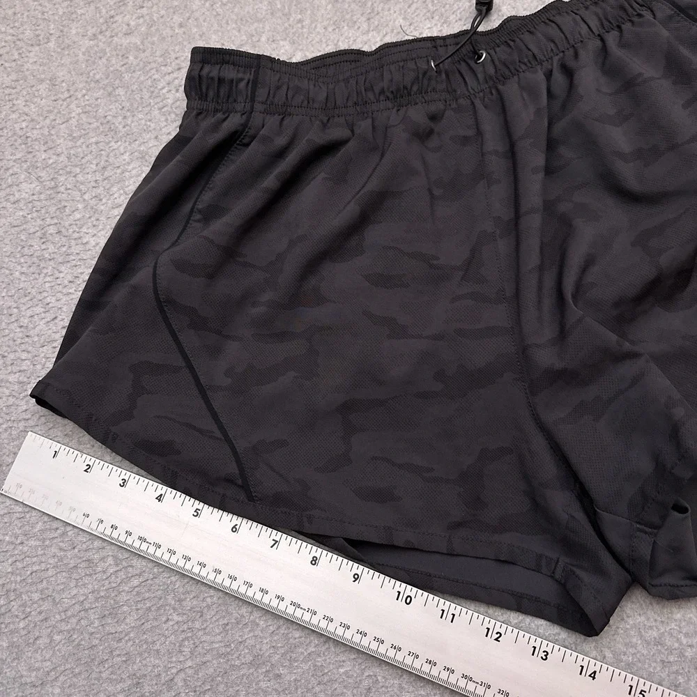ASICS Piped Run Running Shorts Womens Large Gray Camo‎ Lightweight 2.5